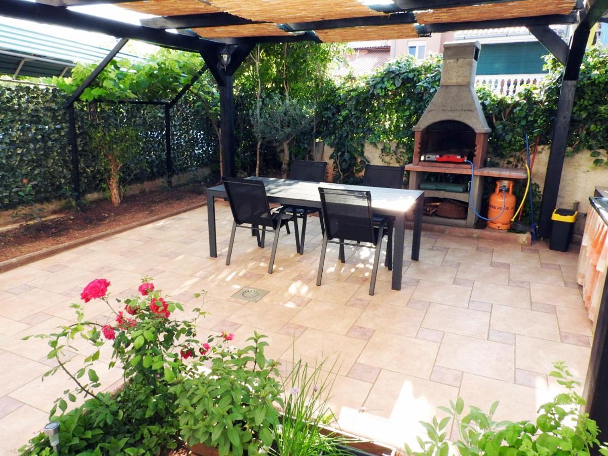 Apartment Lu, Stinjan - PUY Exterior foto